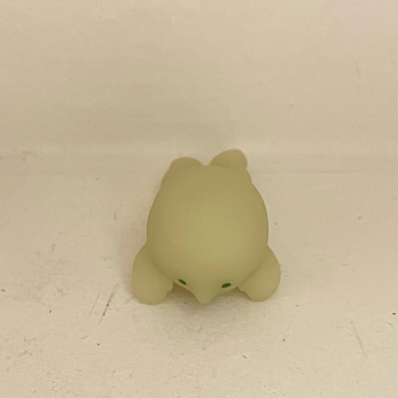 Smiski Series 3 - Smiski Peeking - Picture 2 of 4